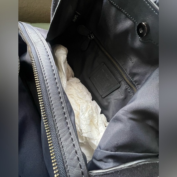 Coach Edie 42 Leather and Suede Shoulder Bag. - Picture 13 of 16